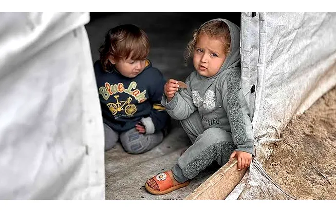 Children fearing their existence under the Israeli regime